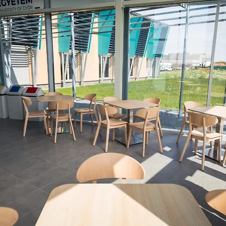 Zalaegerszegi Innovacios Park Szallasepuelet ホステル ザラエゲルセグ